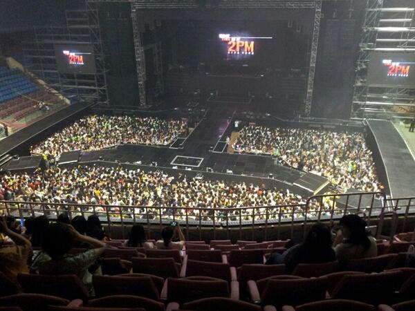 モナカ tweet media