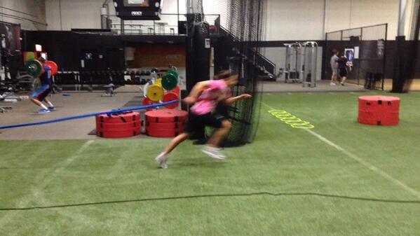 TCBOOST's tweet image. @Sarah_Winans3 showing some great acceleration mechanics with a bungie start. #gettingboosted #techniquesavvy