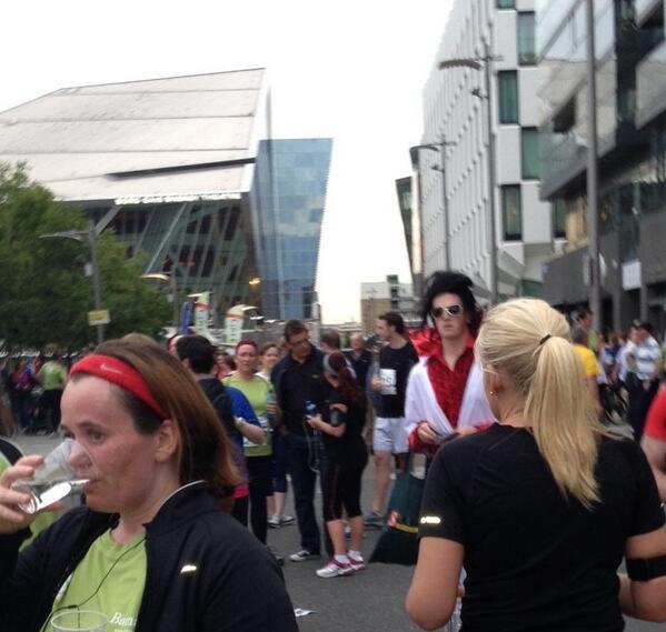 RunningElvis tweet picture
