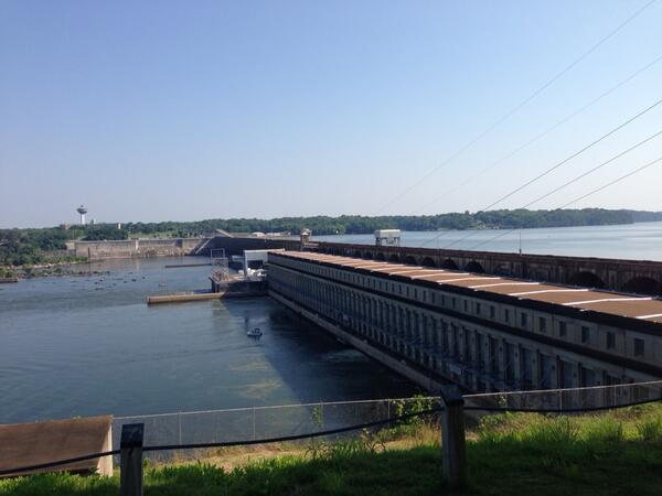 bama_bolt's tweet photo. @TVAat80 beautiful morning at TVA Wilson Dam. Built for the People of the United States btwn 1918 and 1925. http://t.co/SBfRYlwMH2