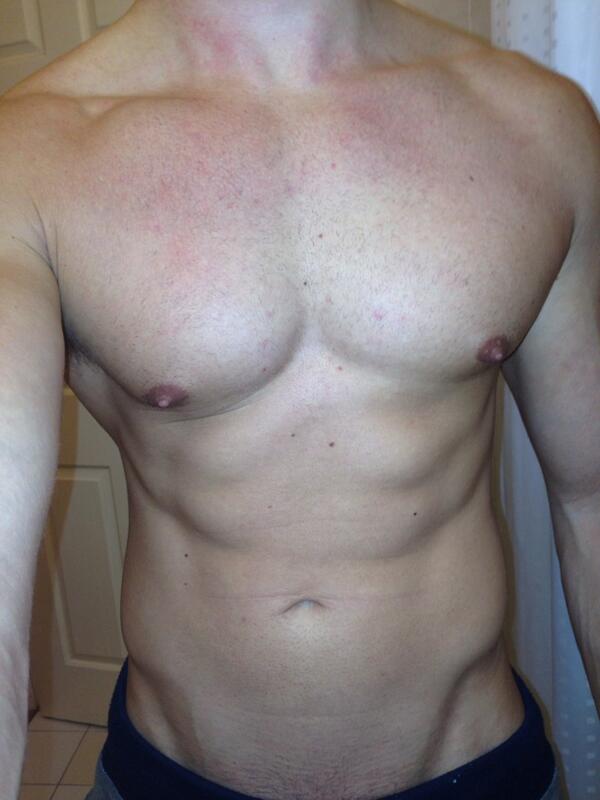 8week6packchall's tweet photo. Week12 photo, 1 week to go until vegas! I don't think the bottom abbs will be out :-(  @adrianjamestv #6pack #fitfam http://t.co/j6V1Ri3tLT