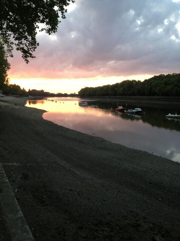 An_LW's tweet photo. Putney sunset, marvellous http://t.co/xSQ79lnXxk