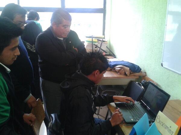 ARIBETYS's tweet photo. Exposición de proyectos  de informatica y programacion en Plantel Cecytem Tenango http://t.co/Kj8QXWK62q