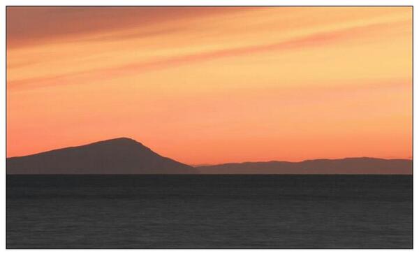 gbc123's tweet image. Sunset over Arran from #ayr beach. #bbcmidsummer