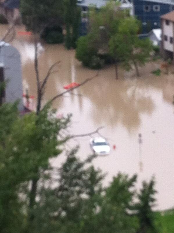 marcmitchell44's tweet photo. Calgary floods by my pad# yycfloods http://t.co/Xafq9Y6GDq