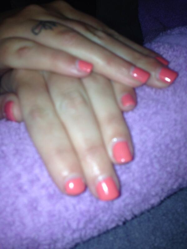 TheHairShack's tweet photo. Gellux ocean coral #summer #nochip http://t.co/o4dpCWvC8x