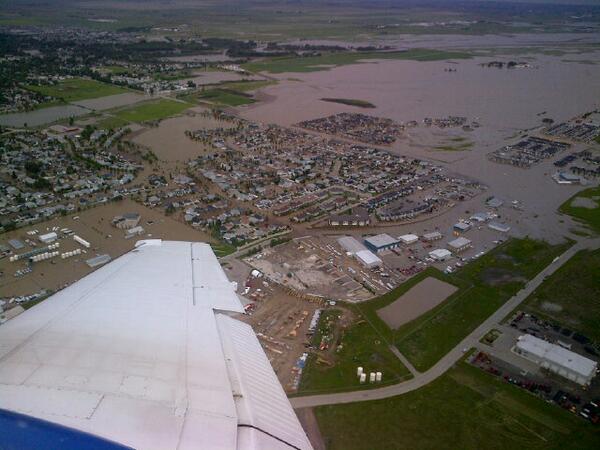 This is High River, AB from the air. Thoughts are with all who calls this town home. Just astounding. #abflood