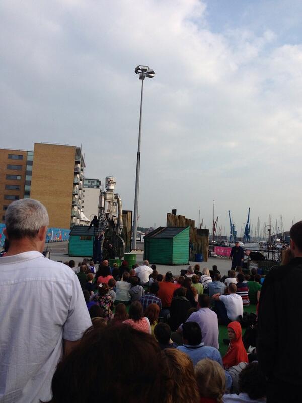 pentaipswich's tweet photo. Finally met the 50 feet tall #IronMan. Great show #IpArt2013 http://t.co/UtiU0mRtul