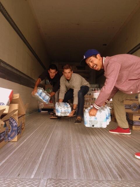PGATOURAmericas's tweet image. Great pic of #PGATOURCanada players @BrandonHarks, @YoshiBurke and Sean Shahi helping #ABFlood relief efforts today: