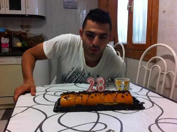 lili160912's tweet photo. Felicidades a mi amor @juandelpino85amor espero soplar las velas junto a ti toda la vida. Te kieroooooo 😘 http://t.co/oM9oMsWfzr