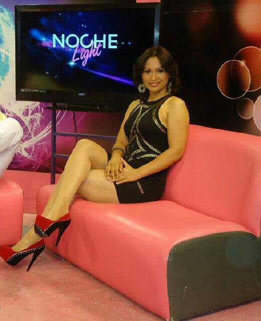 Adiaj's tweet photo. @nochelight... Jueves 20-06-13 @teleuniversord http://t.co/roZvPXVd5a