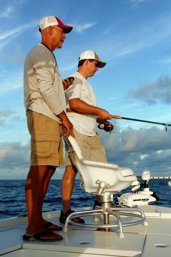 TheGypsyAngler's tweet photo. What an awesome tool my @MinnKotaMotors iPilot is! I can run this via remote anywhere in the boat! http://t.co/YHbHmgFiko