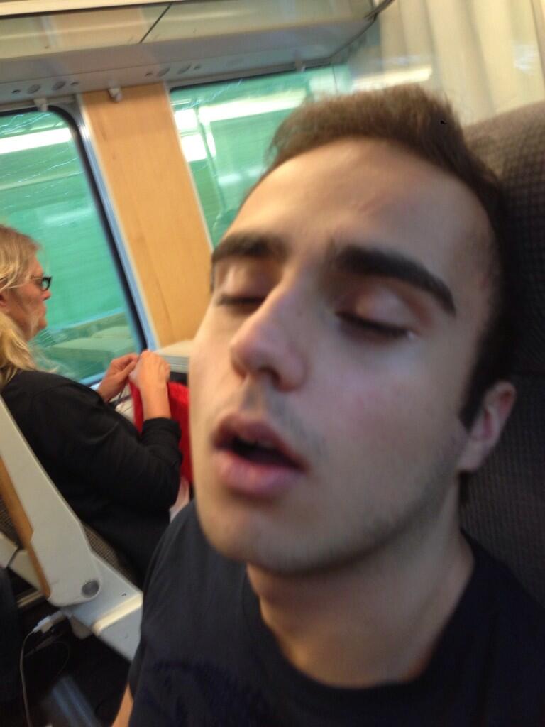 BNUJk5xCIAAWa0-.jpg:large