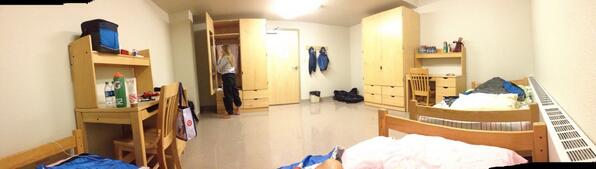 kszot98's tweet photo. Ken and I's room for the weekend. http://t.co/uZIdFn1Ika