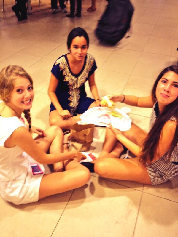 gaboloret94's tweet photo. La finura en persona 👌@triciarod @ManuelaAbogado @GenoKelleher jajaja http://t.co/4fkX8tjWZT