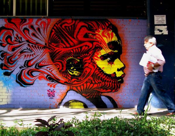 UrbanKala's tweet photo. Graffiti is very inspiring. How would you feel about an entire line based on colourful grafitti ? http://t.co/U2BcfQr6wP