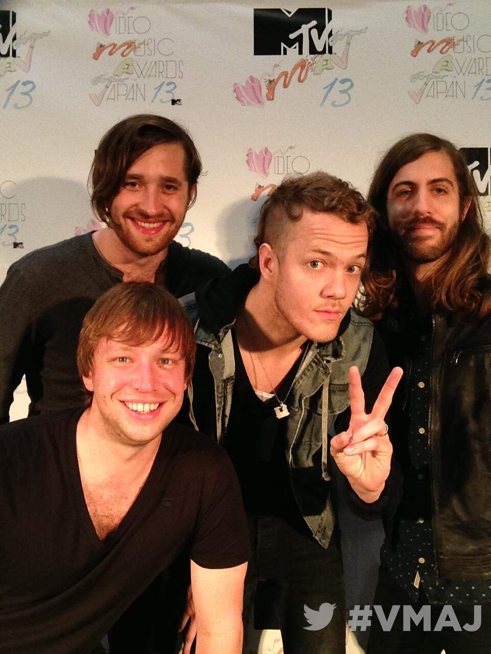 BNWJSwjCcAA_OCH.jpg:large