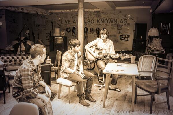 JohnAdamsMusic1's tweet photo. Live this pic! :) “@inmemoryphoto: @John_Anthony1 a nice little chilled out shoot yesterday at @AlsoKnown_As http://t.co/qhoKxCQbMG"