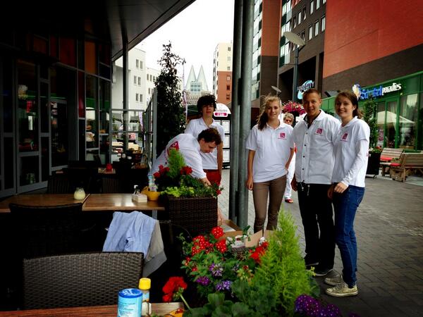 smartstores's tweet photo. ....en bij Pannekoeken en Steaks.....daar gaan we nu effe lunchen ;-) http://t.co/qKDSrc91c7