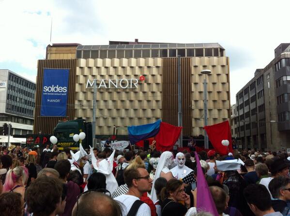 Queerboys's tweet photo. Getting started! PRIDE in Fribourg. Big gathering and nice weather. http://t.co/drxCgkjLuT