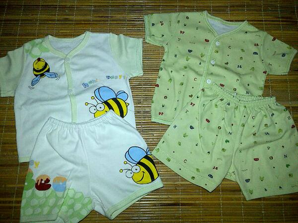 ditakonu's tweet image. Akuu.. Yg bee RT @garagetwitsale: Stelan 0-3m @15rb #prewashed #twitsale