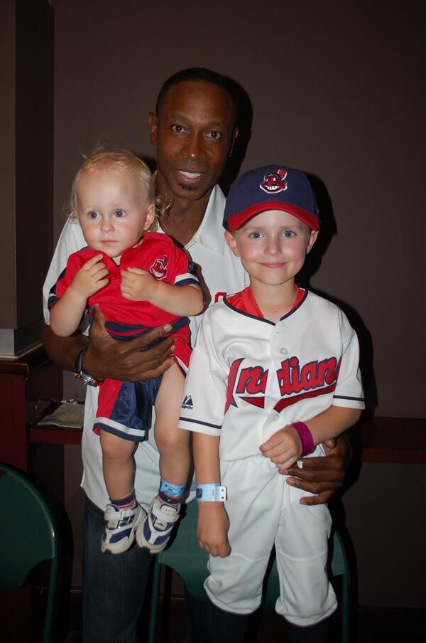 bfantone99's tweet photo. @Kenny_Lofton7 Thanks for the picture and autographs with the boys last night! #rolltribe http://t.co/2JkdP06knt