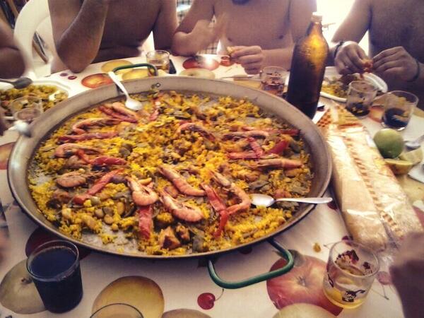 RMorales09's tweet photo. @atropell2010 @MiniMingui @pabloblanquet @sherlock_08 @ivanpuigcerver este es el dinar dels campions!! #AmuntAtropell http://t.co/kxjdkdgISN