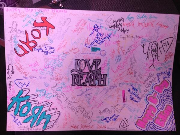 brianheadwelch's tweet photo. AWESOME birthday card from friends in Germany :) http://t.co/sIdNqGAZaY