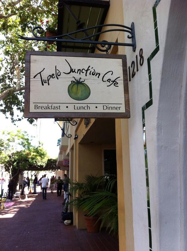 markbachmo's tweet photo. Kari's favorite cafe in SB. Yum! http://t.co/apCUZctDYV
