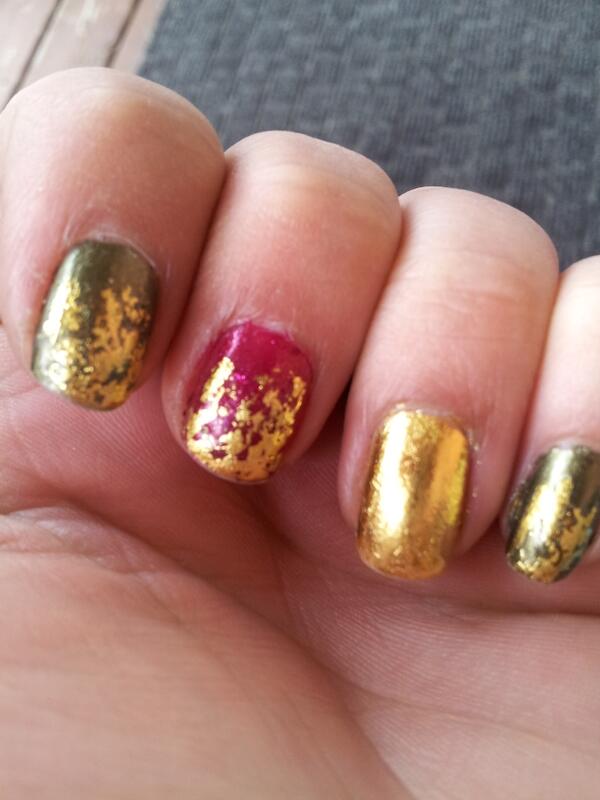 lgnailart's tweet photo. Playing with my new foils! http://t.co/1EpwCdaMWx