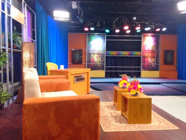 Francisco_Vasq's tweet photo. Sintonízanos a las 3pm por #teleuniversocanal29 @fcomuydiferente #vamoarriba También en la web: teleuniversord.tv http://t.co/R82OlRudvO