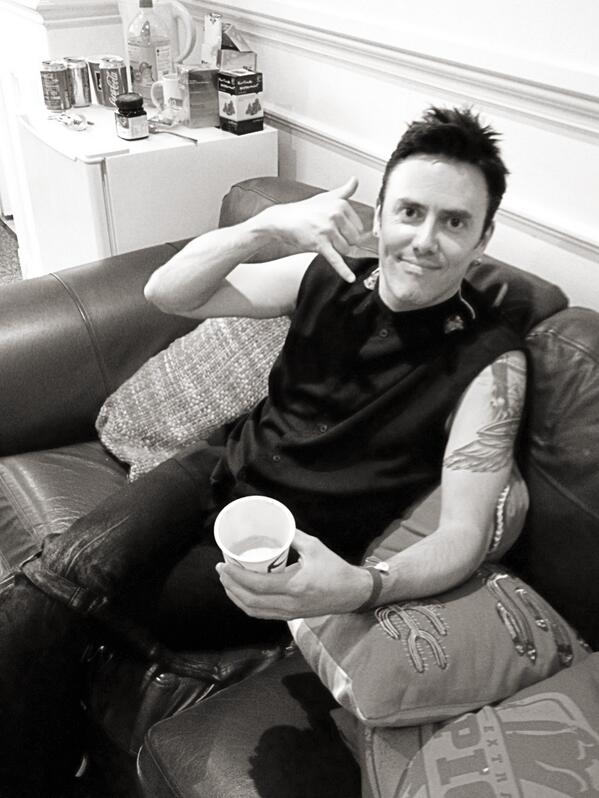 thescript's tweet photo. #themouth #thescriptvoice This went so well last night, gonna call someone. DM ur digits now!!! ;-) G http://t.co/nmSORm32ei