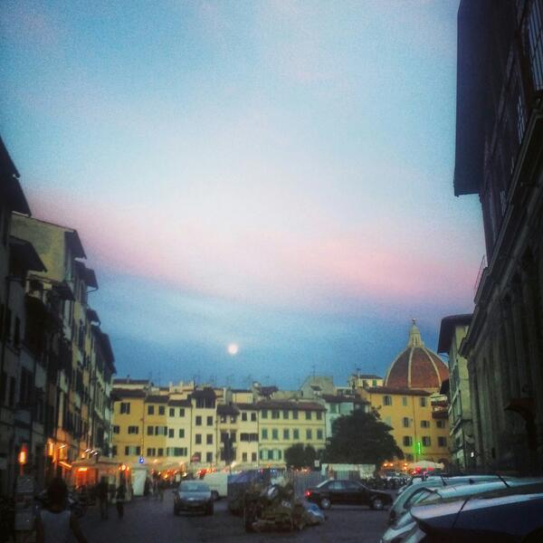 LusiArenas's tweet photo. Buona sera dal mercato http://t.co/2LPNkKhC2j