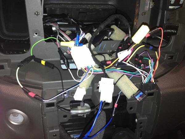 emoneytx's tweet image. &quot;@WhoMikeSnow: MobileOne home of the $1 hack jobs. http://t.co/yHzS1jPiSl&quot; @bigpopea told you bro..#neverlisten #hownottoinstall