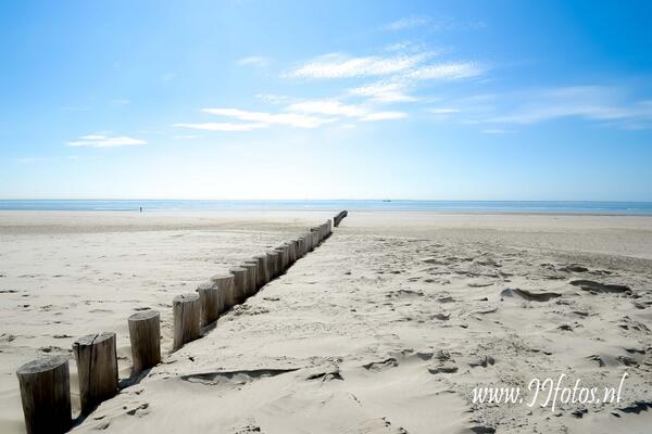 Het mooie strand op <a href="/opameland/">Vakantie op Ameland</a>