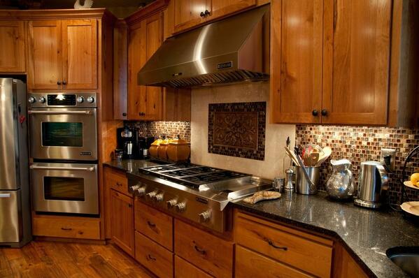 OregonBuilder's tweet image. Newly finished contemporary custom craftsman home completed June 3 
facebook.com/media/set/?set…