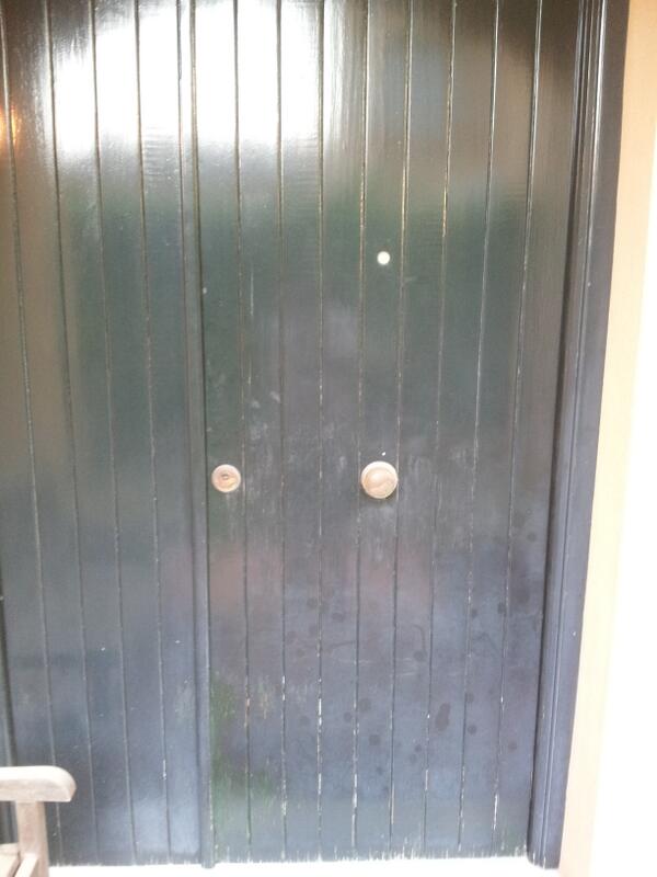 jorgewagener's tweet photo. Primer dia en casa y q se te olviden las llaves... No parece un buen comienzo http://t.co/OwP3RKR2No