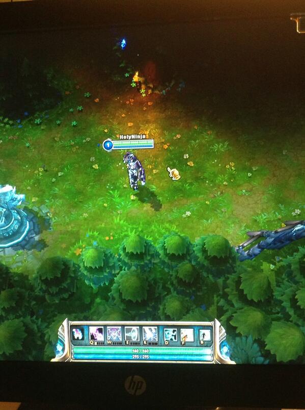 MyAssassinBlade's tweet photo. League of Legends Anyone? http://t.co/wztXXKFj3D