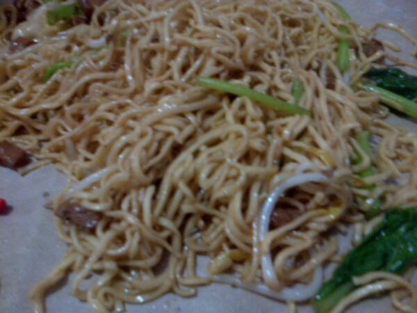 XDanielJuniorX's tweet photo. Mie ayam http://t.co/BwrVtGejGV