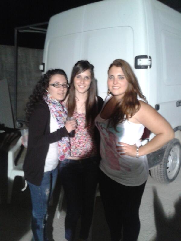 Nonaitt's tweet photo. Con #Rebeca #Maleni #Sabado nocheeee!!! http://t.co/PO1ZN3yHrS
