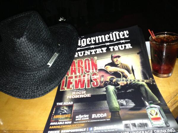 cmf510's tweet photo. #jagermusic http://t.co/A1E7A0BFbk