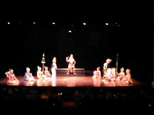 BLosmerengues's tweet photo. Pementasan Wayang Orang Sriwedari Surakarta | Gedung Kesenian jakarta | 21-22 Juni 2013 |  #salambudaya http://t.co/4SnigZwVaj