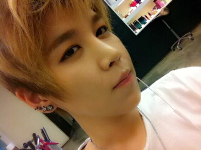 130623 HanByul Ѽ Twitter ♬ Coiffeur + Boisson  BNamujTCQAESskH