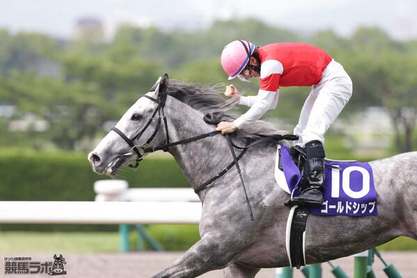 Uzivatel 競馬ラボ Na Twitteru 写真 内田博幸騎手の思いが拳に詰まったガッツポーズですね Http T Co Xktpek5gx1