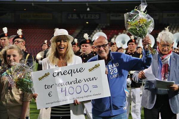taptoe Almelo een groot succes € 4000 voor <a href="/kansvooreenkind/">Kans voor een Kind</a> en <a href="/KIKa/">Kika</a> met dank <a href="/margabult/">Fake account.</a> de organisatie en orkesten!