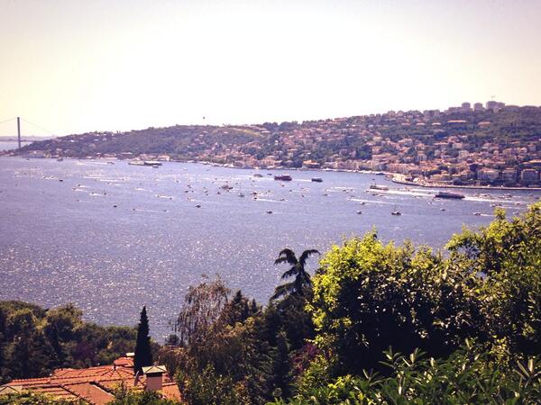 dilekaydin's tweet photo. Bogaz eylemde... Tekneler hep birlikte, #direnturkiye http://t.co/loKwfhtONC