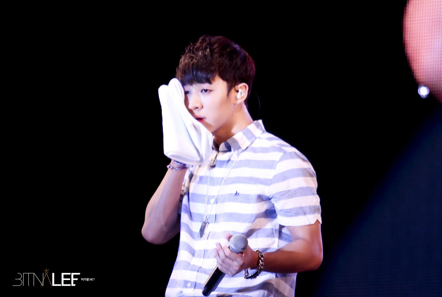 BNc_OWdCMAASpmB.jpg:large