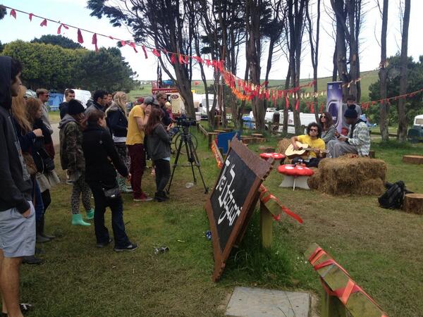 trenttvuk's tweet photo. We had a huge crowd whilst filming our latest session at @beachbreaklive ! http://t.co/BHyhpAybH3