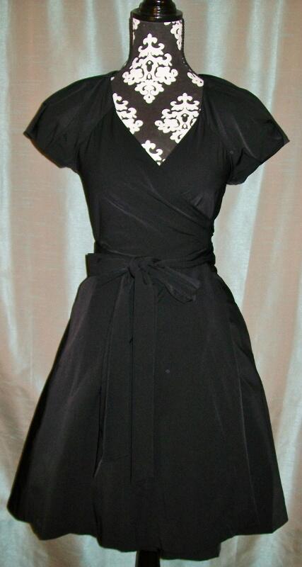 InBloomFashion's tweet photo. #1950s #retro #dianevonfurstenberg #dvf #wrap #party #dress #rockabilly #swing #capsleeves
http://t.co/lC6TPVXBvx http://t.co/MFYxoramDR