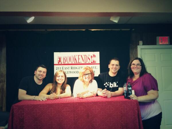 Mama326's tweet image. @CarolineManzo @Laurenmanzo @AlbieManzo @chris_manzo couldn't ask for a better experience #manzomania